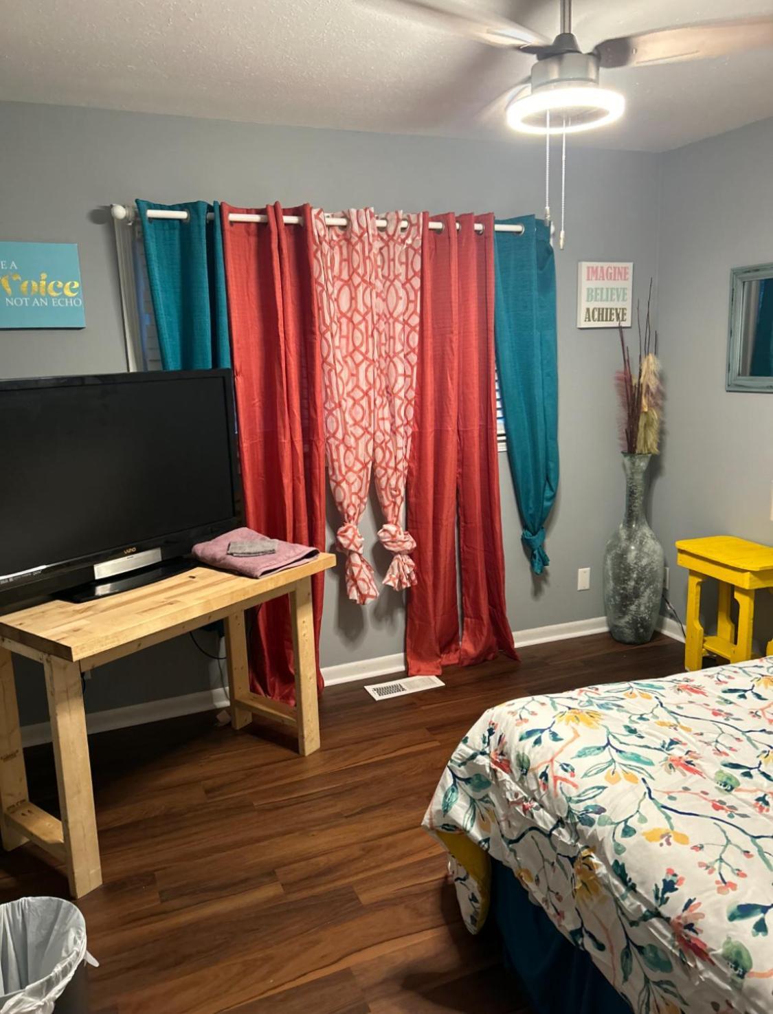 Loners Loft Private Rooms 헌츠빌 외부 사진